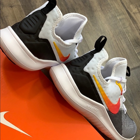 WMNS FREE TR 8 'LASER FUCHSIA' - Picture 15 of 16